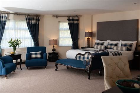 WATERFOOT HOTEL $85 ($̶1̶4̶4̶) .